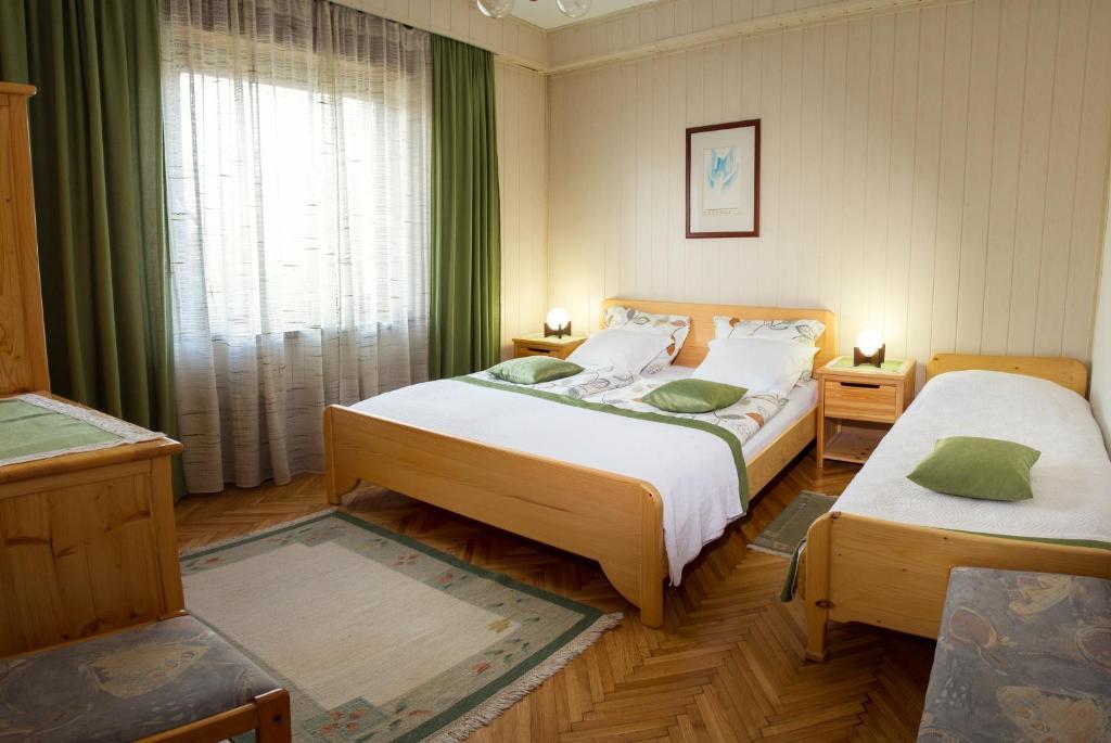 Apartment & Rooms Grmek Postojna Phòng bức ảnh